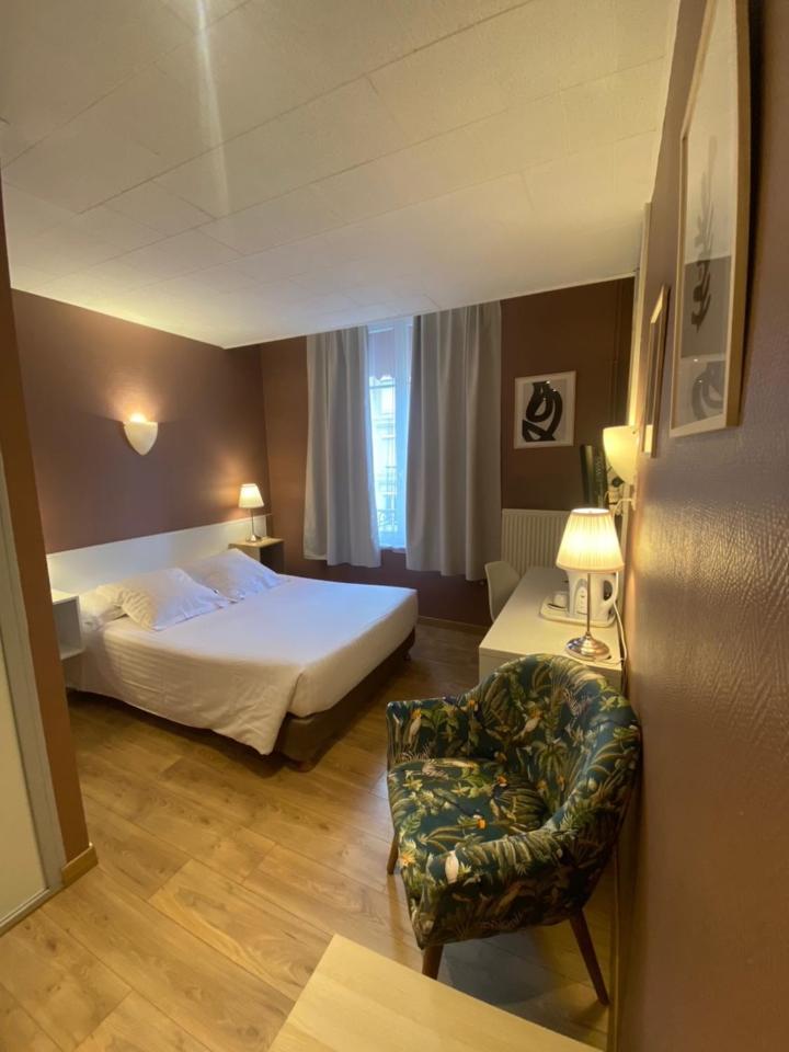 Hotel Le Pelican Charleville-Mezieres Luaran gambar